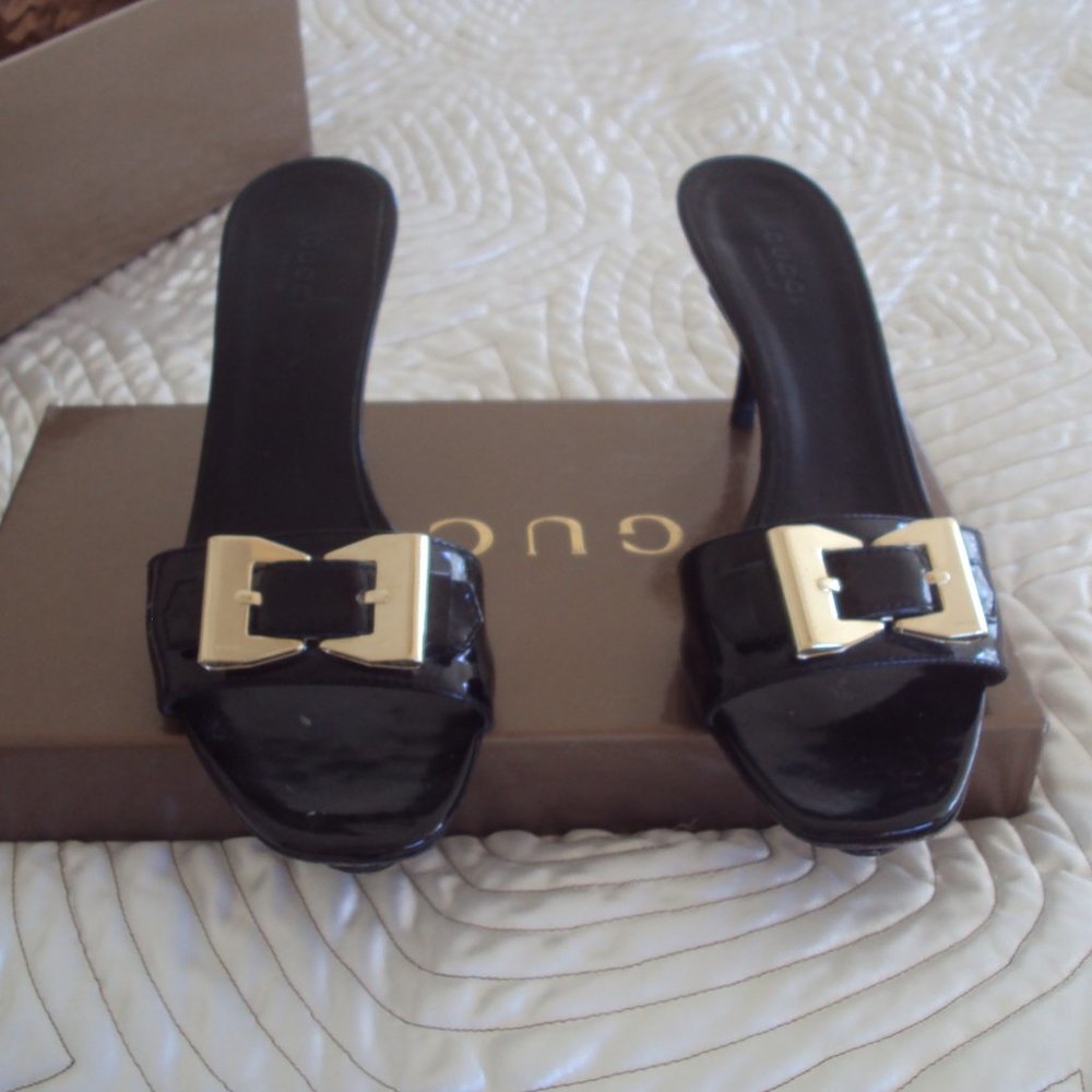 GUCCI BLACK PATTEN LEATHER SLIDES  SIZE 7.5 USA